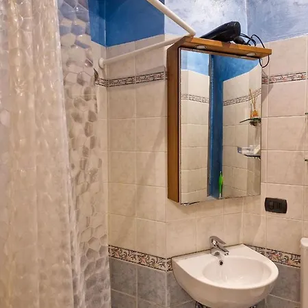 Madama Cristina - Liberty Palace *